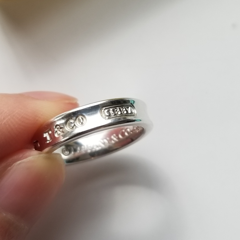 AUTHENTIC Tiffany & Co 1837 Narrow Ring (4 US)